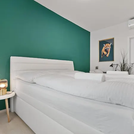 Lam Jungle - Sky View 21 Floor - Free Parking Pressburg