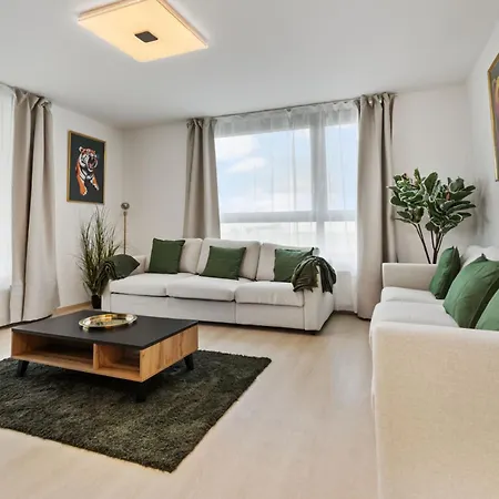 Lam Jungle - Sky View 21 Floor - Free Parking * Pressburg