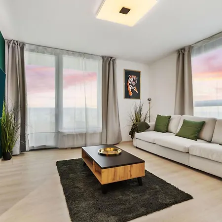 Apartment Lam Jungle - Sky View 21 Floor - Free Parking *