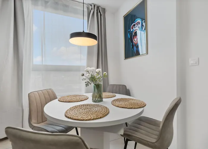 Lam Jungle - Sky View 21 Floor - Free Parking Apartament Bratysława